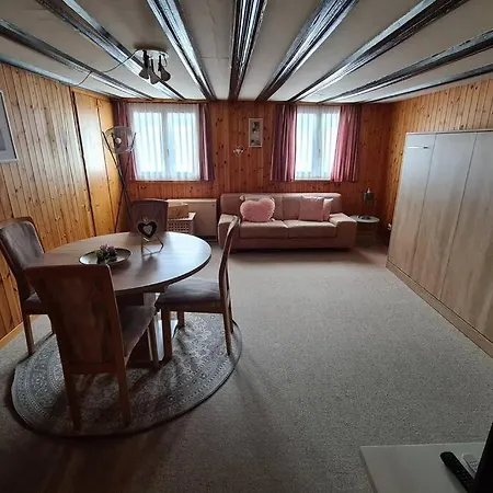 2. Zimmer Im Nü-hus Apartamento